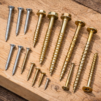 Rodzaje wkrętów do drewna – który wybrać i do czego?